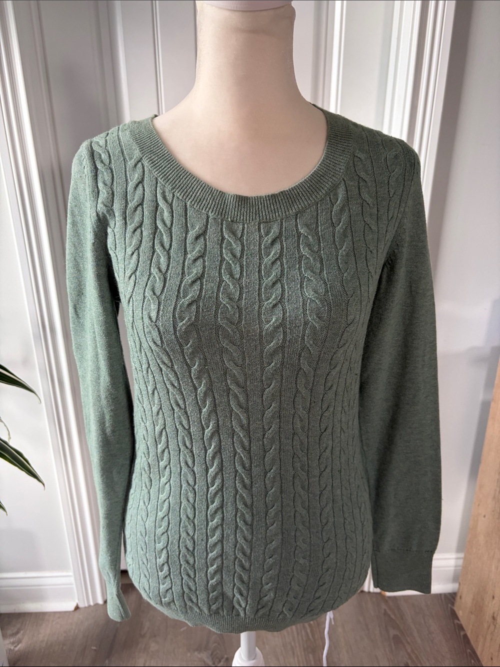 Talbots Classic Cable Knit Wool-Blen Women's Sweater - Sage Green (size small)